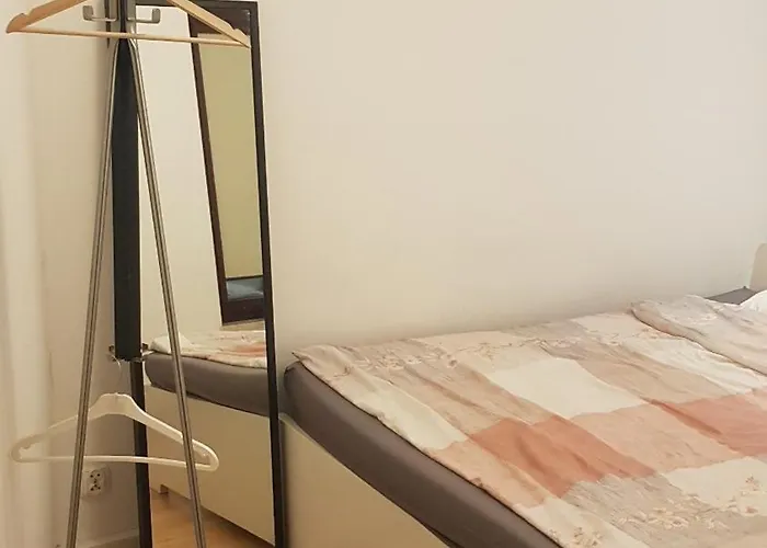 Small Aparty Hotel Warszawa